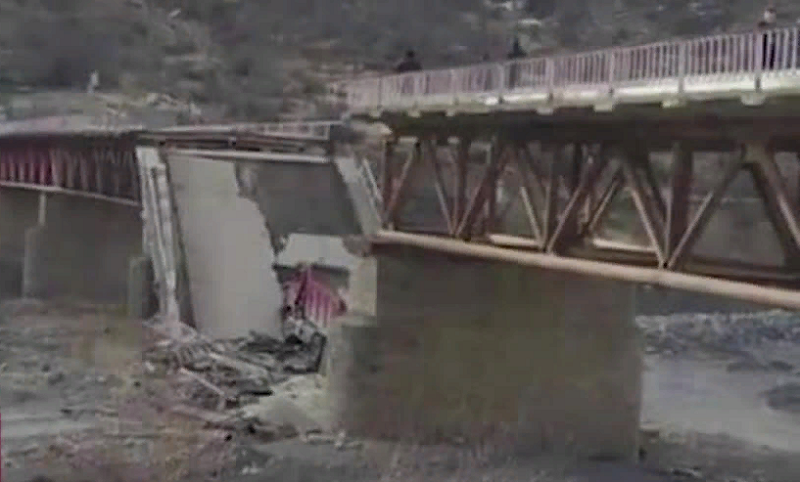 мост в аварийном состоянии